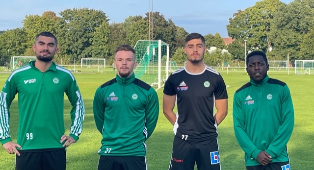 Fyra nya spelare in i sista stund