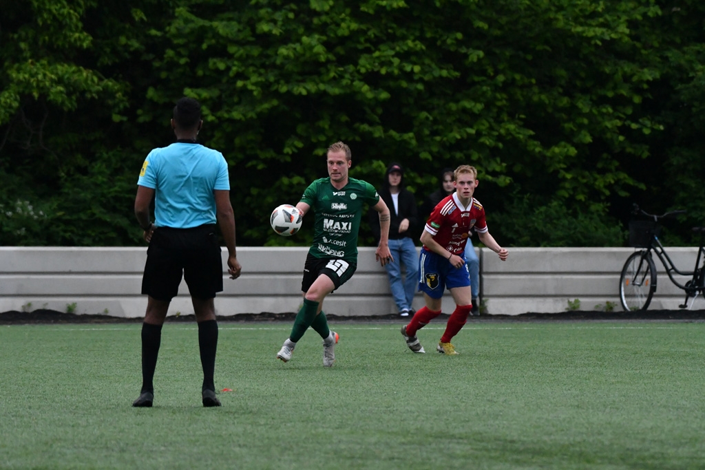 Rasmus Lindgren lämnar ESK