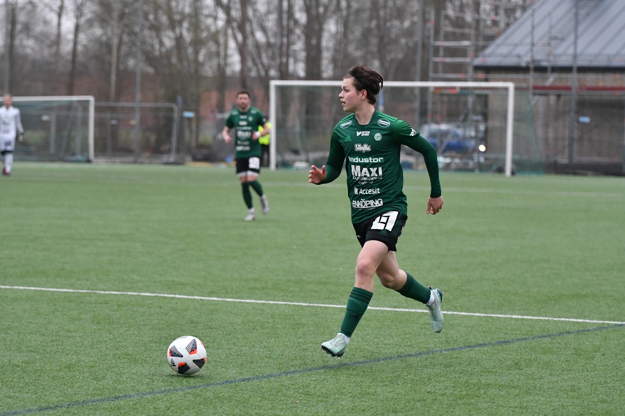 Accesit fortsätter som huvudsponsor till ESK Fotboll