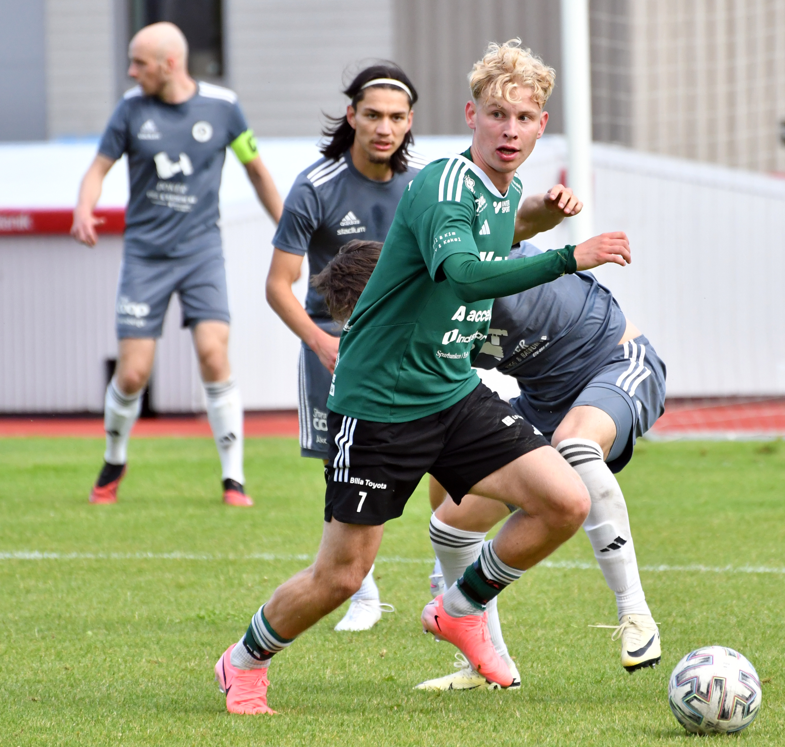 2024-anton-krueger-uth