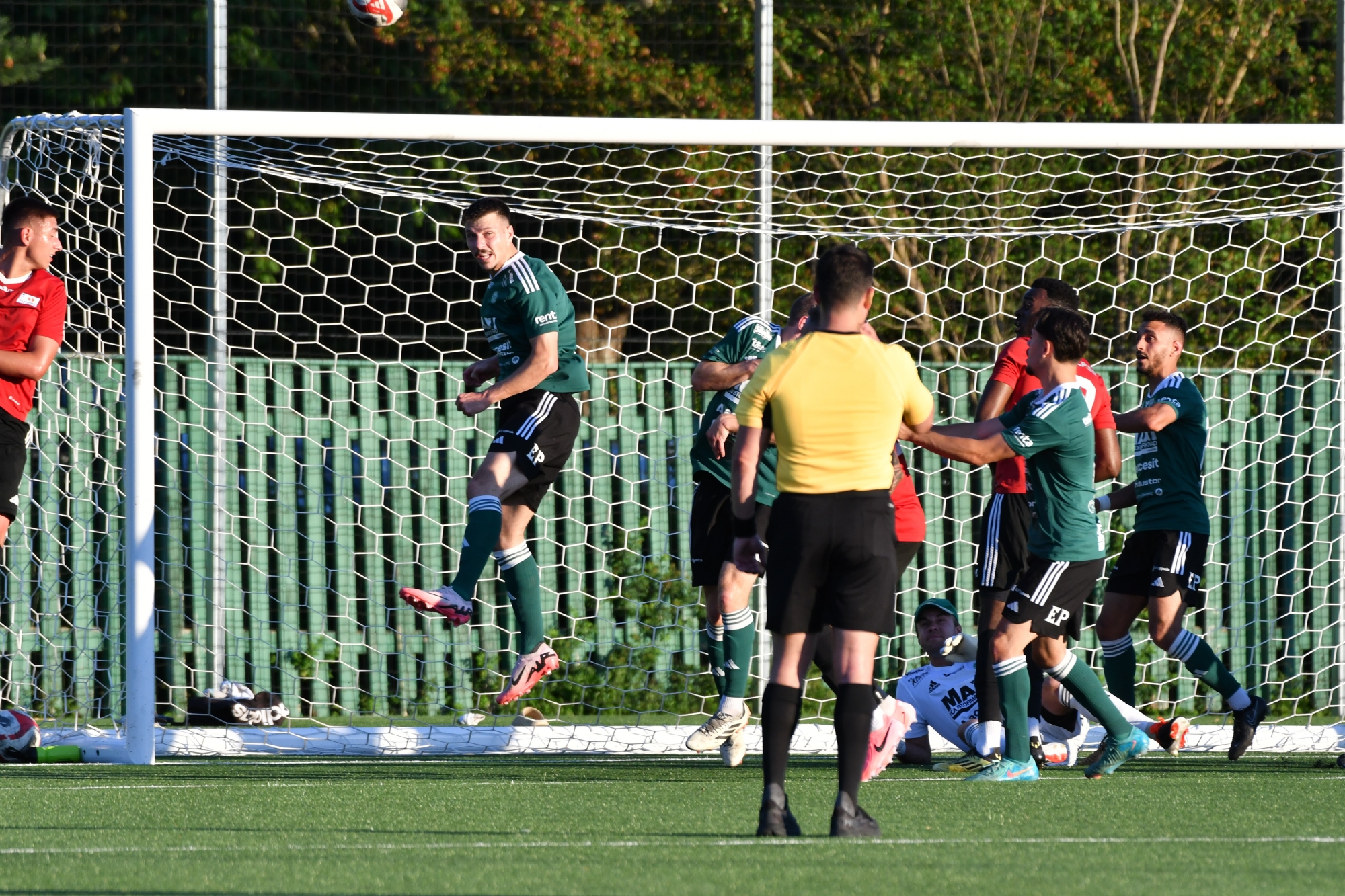 Många poäng kvar att spela om