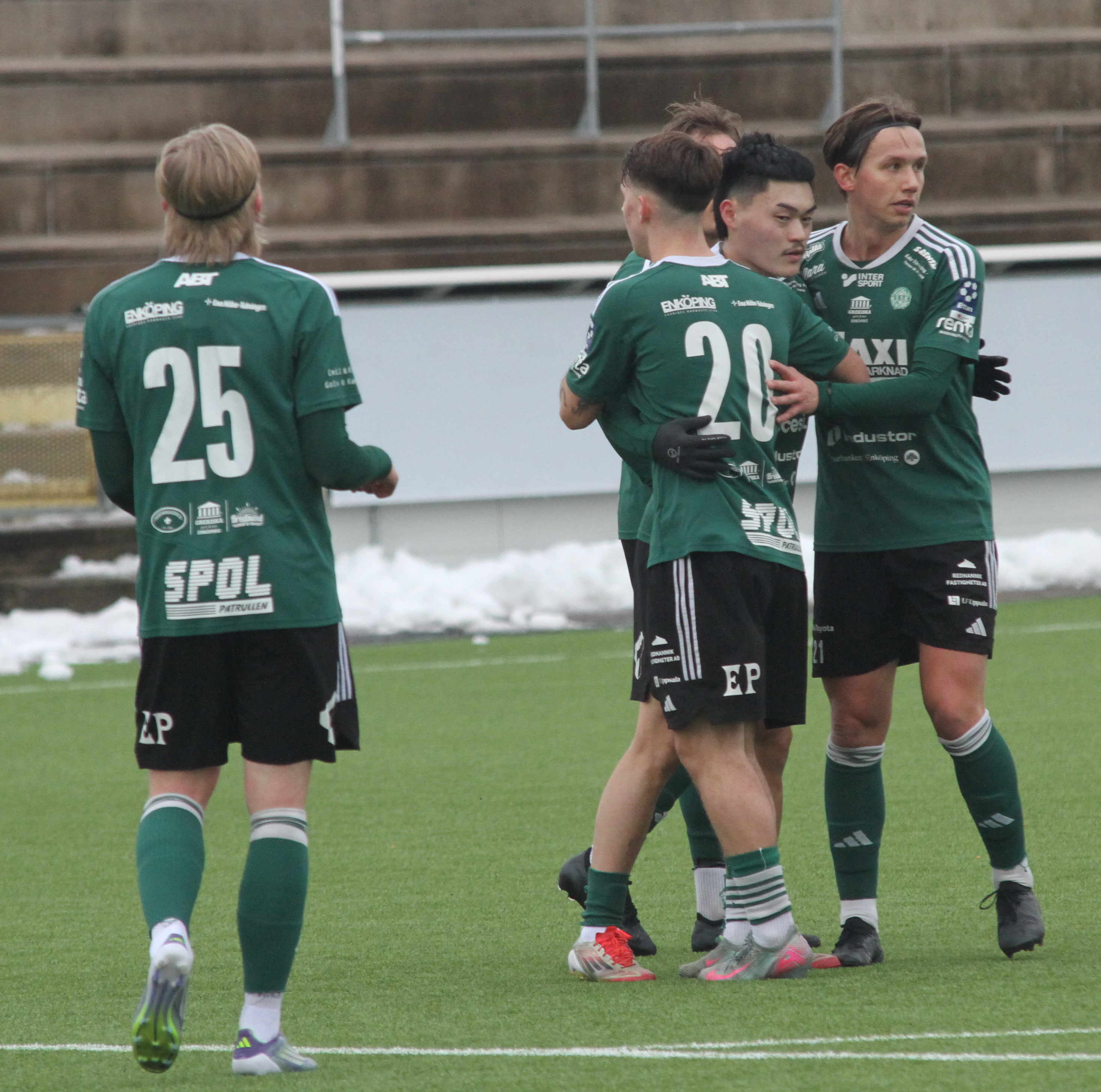 Dubbla tester väntar för ESK!