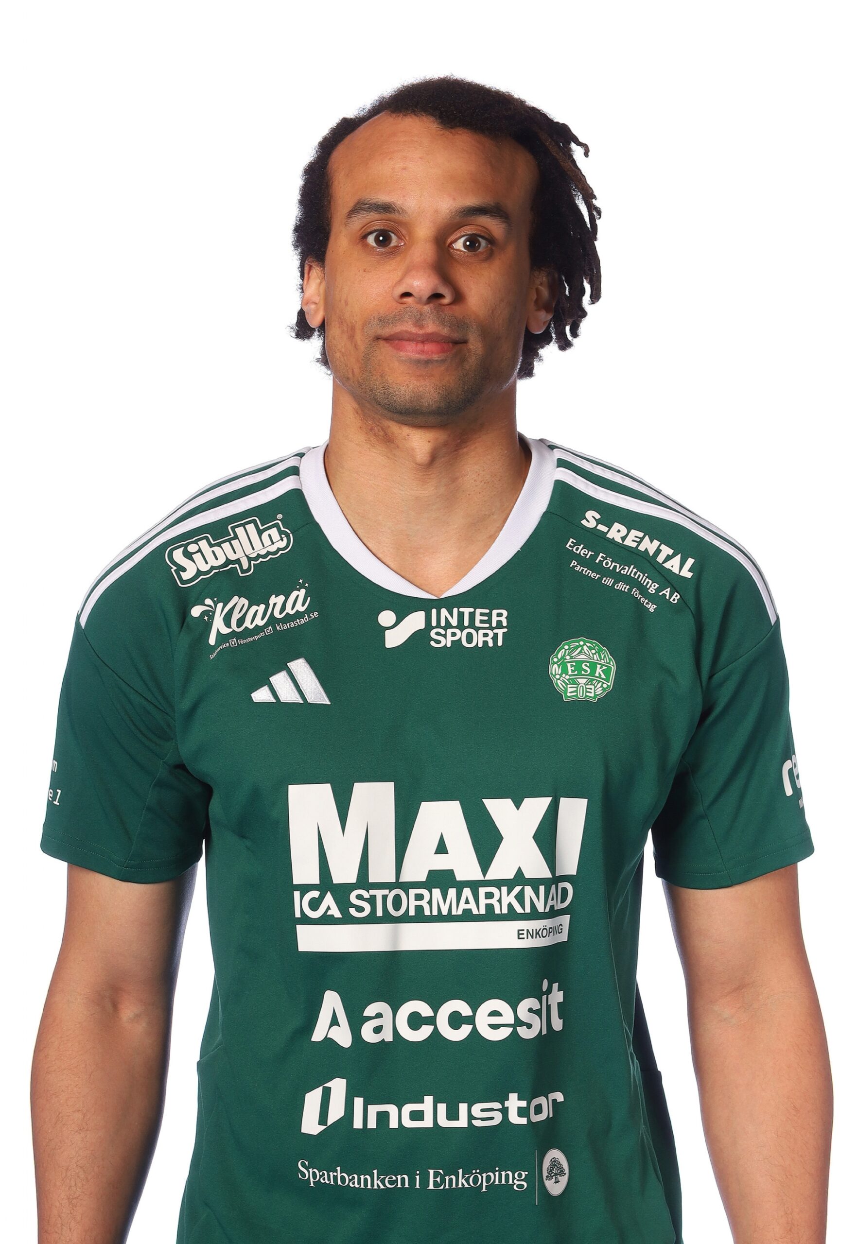 Alexander Persson Njie förlänger!