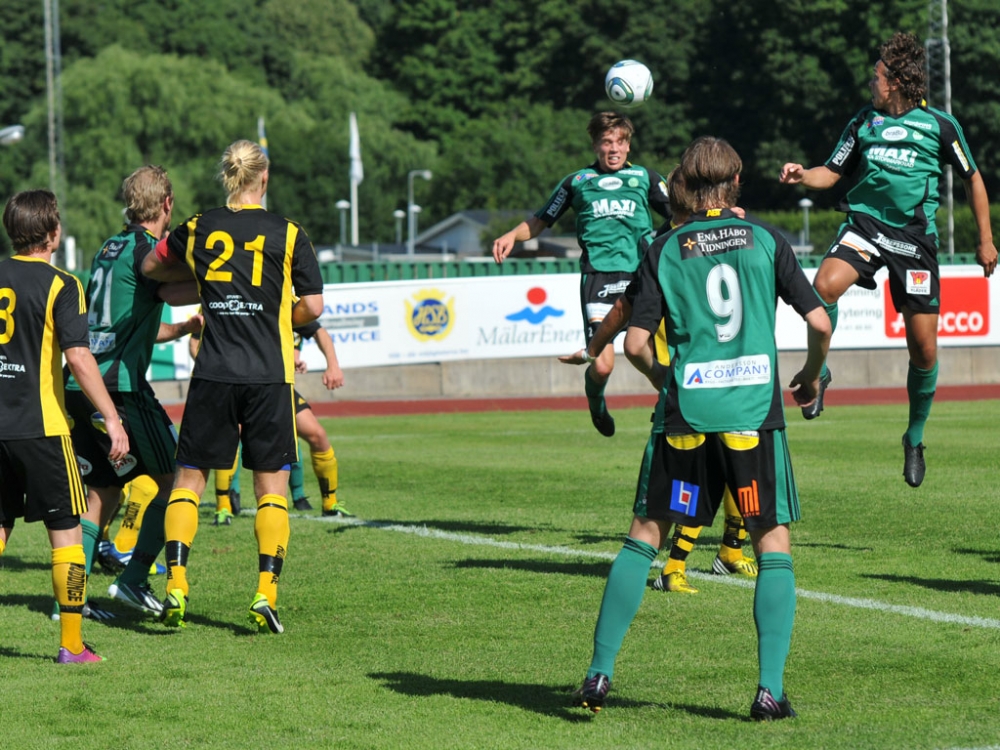 dsc_1180_niklas_nickar_ner_i_marken_3-2